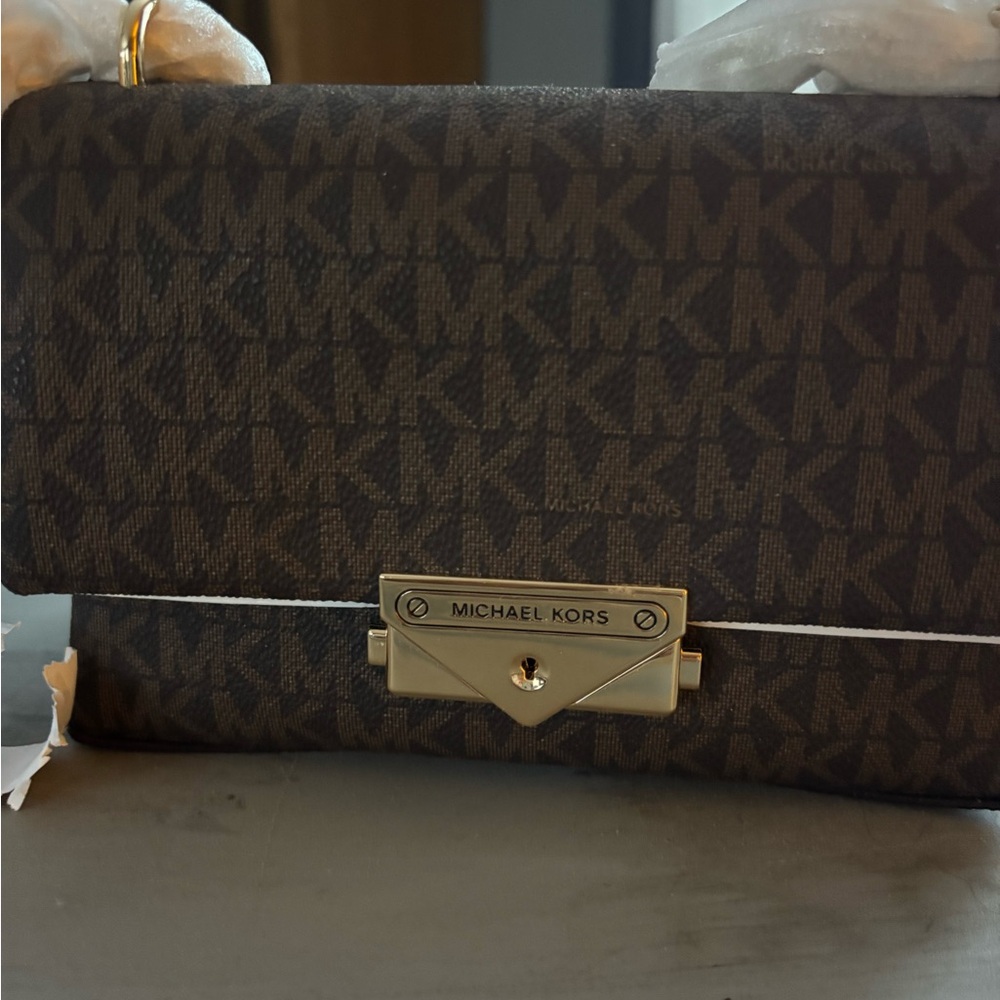 NEW MICHAEL KORS Cece XS mini shoulder babg with Gold Hardware. Never used